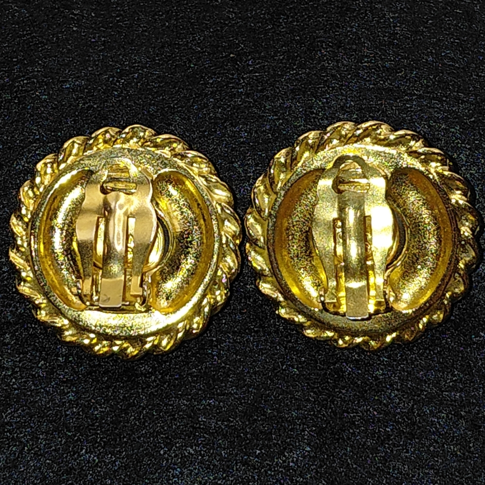 Chanel Vintage Gold plated Red Gripoix Earrings EVC! - Picture 4 of 8